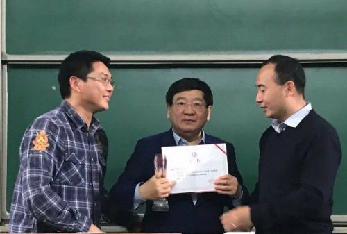 徐小平對話雷鳴——AI 創(chuàng)業(yè)僅有科學(xué)家是萬萬不行的